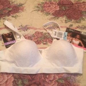 Bali Bra 38c New w Tags